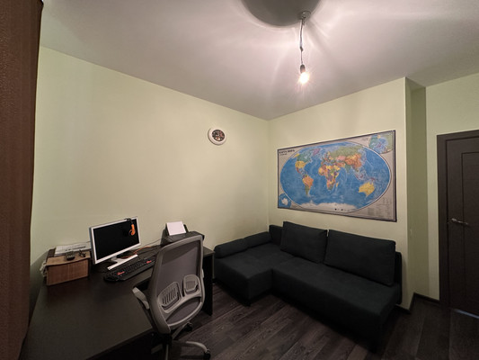 Продам трехкомнатную (3-комн.) квартиру, Маршала Блюхера пр-кт, 9к2, Санкт-Петербург г