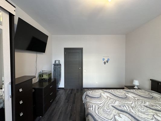 Продам трехкомнатную (3-комн.) квартиру, Маршала Блюхера пр-кт, 9к2, Санкт-Петербург г