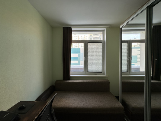 Продам трехкомнатную (3-комн.) квартиру, Маршала Блюхера пр-кт, 9к2, Санкт-Петербург г