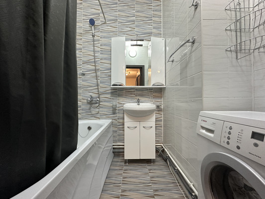 Продам трехкомнатную (3-комн.) квартиру, Маршала Блюхера пр-кт, 9к2, Санкт-Петербург г