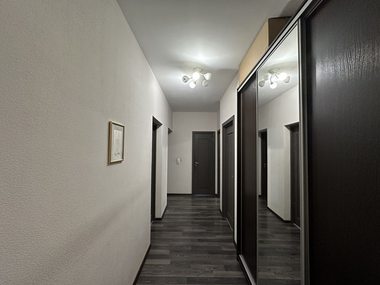 Продам трехкомнатную (3-комн.) квартиру, Маршала Блюхера пр-кт, 9к2, Санкт-Петербург г