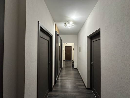 Продам трехкомнатную (3-комн.) квартиру, Маршала Блюхера пр-кт, 9к2, Санкт-Петербург г