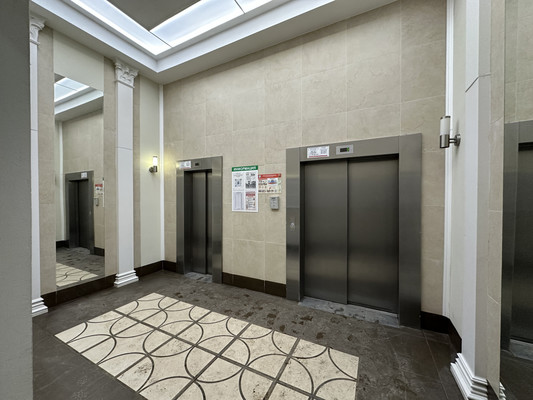 Продам трехкомнатную (3-комн.) квартиру, Маршала Блюхера пр-кт, 9к2, Санкт-Петербург г