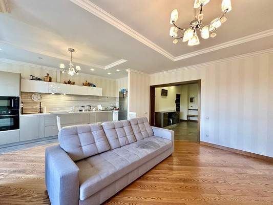 Продам трехкомнатную (3-комн.) квартиру, им. Гаврилова П.М. ул, 27, Краснодар г