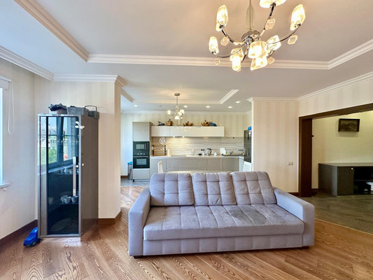 Продам трехкомнатную (3-комн.) квартиру, им. Гаврилова П.М. ул, 27, Краснодар г