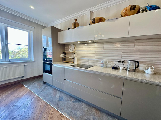 Продам трехкомнатную (3-комн.) квартиру, им. Гаврилова П.М. ул, 27, Краснодар г