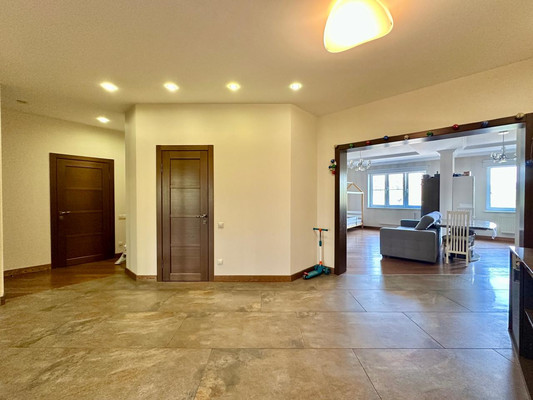 Продам трехкомнатную (3-комн.) квартиру, им. Гаврилова П.М. ул, 27, Краснодар г