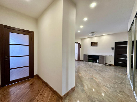 Продам трехкомнатную (3-комн.) квартиру, им. Гаврилова П.М. ул, 27, Краснодар г