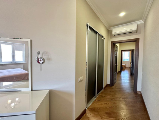 Продам трехкомнатную (3-комн.) квартиру, им. Гаврилова П.М. ул, 27, Краснодар г