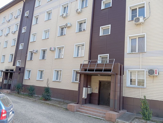 Продам трехкомнатную (3-комн.) квартиру, Сочинская ул, 86, Туапсе г