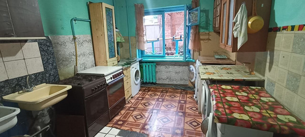 Продам комнату в 6-комн. квартире, Рабфаковская ул, 3, Туапсе г