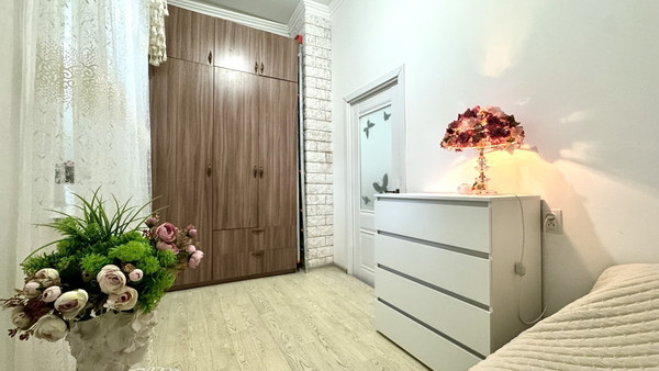 Продам двухкомнатную (2-комн.) квартиру, Максима Горького ул, 33, Астрахань г