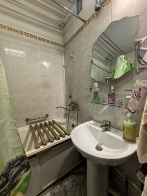 Продам двухкомнатную (2-комн.) квартиру, Советская ул, 176/189, Иркутск г