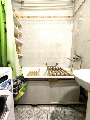 Продам двухкомнатную (2-комн.) квартиру, Советская ул, 176/189, Иркутск г