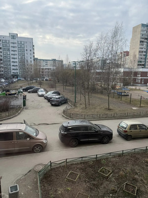 Продам трехкомнатную (3-комн.) квартиру, Стародеревенская ул, 20к2, Санкт-Петербург г