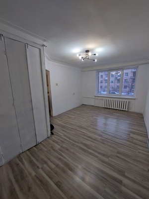 Продам однокомнатную (1-комн.) квартиру, Новочеркасский пр-кт, 27к1, Санкт-Петербург г