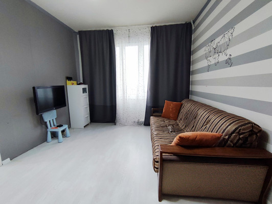 Продам двухкомнатную (2-комн.) квартиру, Надежды ул, 4, Костомукша г