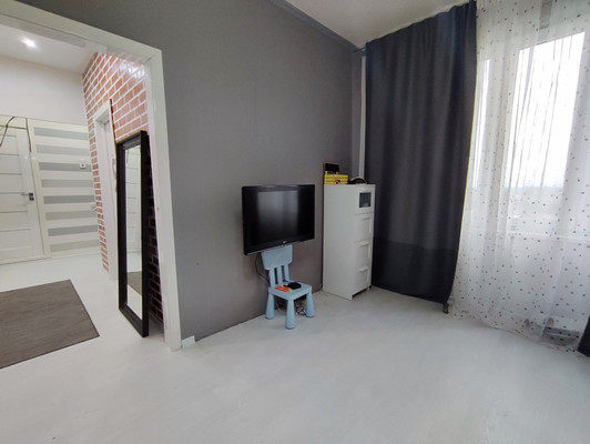 Продам двухкомнатную (2-комн.) квартиру, Надежды ул, 4, Костомукша г