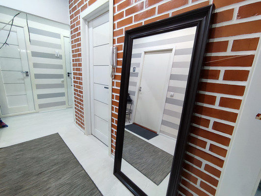 Продам двухкомнатную (2-комн.) квартиру, Надежды ул, 4, Костомукша г