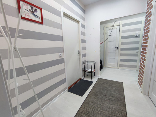 Продам двухкомнатную (2-комн.) квартиру, Надежды ул, 4, Костомукша г