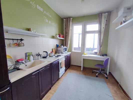 Продам двухкомнатную (2-комн.) квартиру, Надежды ул, 4, Костомукша г