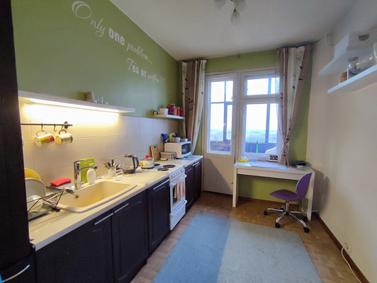 Продам двухкомнатную (2-комн.) квартиру, Надежды ул, 4, Костомукша г