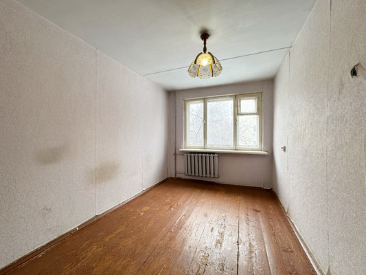 Продам трехкомнатную (3-комн.) квартиру, Победы ул, 30, Екатеринбург г