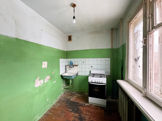 Продам трехкомнатную (3-комн.) квартиру, Победы ул, 30, Екатеринбург г