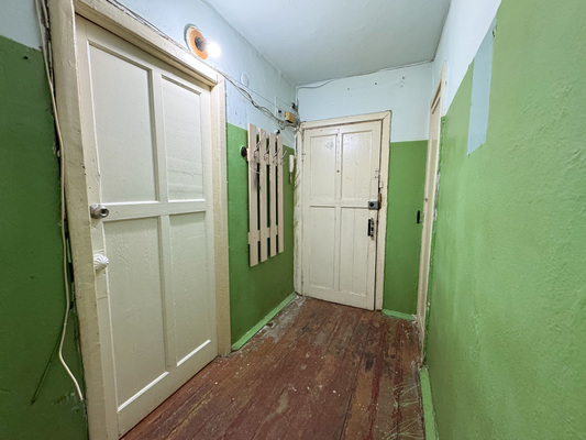 Продам трехкомнатную (3-комн.) квартиру, Победы ул, 30, Екатеринбург г