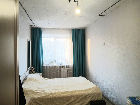 Продам трехкомнатную (3-комн.) квартиру, Лушникова ул, 4, Казань г