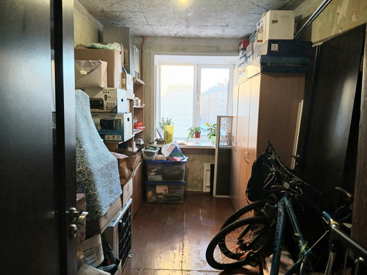 Продам трехкомнатную (3-комн.) квартиру, Лушникова ул, 4, Казань г