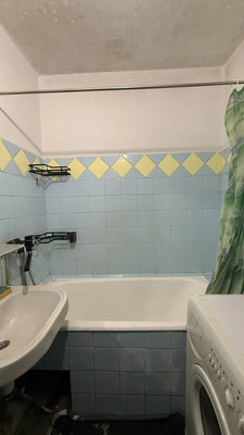 Продам двухкомнатную (2-комн.) квартиру, Хабаровская ул, 48к1, Симферополь г