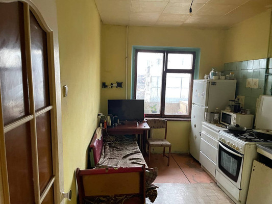 Продам трехкомнатную (3-комн.) квартиру, Куйбышева ул, 29, Симферополь г