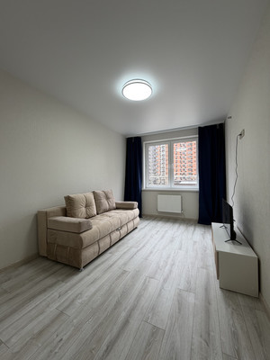 Сдам двухкомнатную (2-комн.) квартиру, Западный Обход ул, 39/2к7, Краснодар г