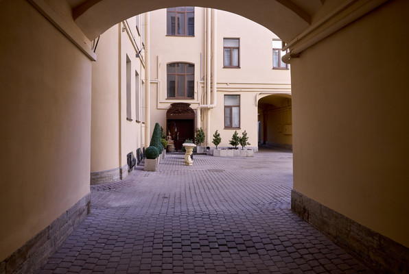 Продам комнату в 3-комн. квартире, Невский пр-кт, 119А, Санкт-Петербург г