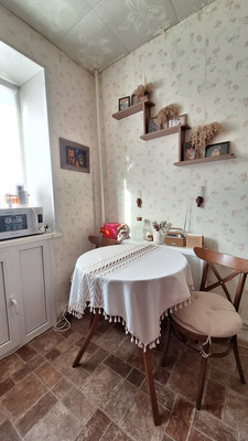 Продам двухкомнатную (2-комн.) квартиру, Заводская ул, 3, Любучаны п