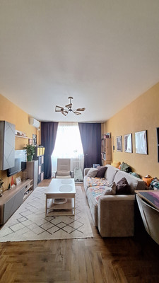 Продам двухкомнатную (2-комн.) квартиру, Заводская ул, 3, Любучаны п