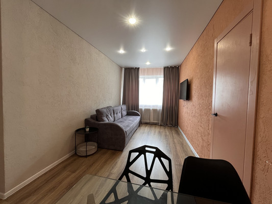 Продам двухкомнатную (2-комн.) квартиру, Ленинский пр-кт, 151, Калининград г