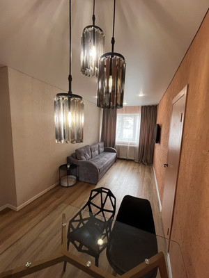 Продам двухкомнатную (2-комн.) квартиру, Ленинский пр-кт, 151, Калининград г