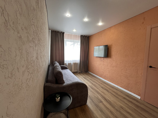 Продам двухкомнатную (2-комн.) квартиру, Ленинский пр-кт, 151, Калининград г