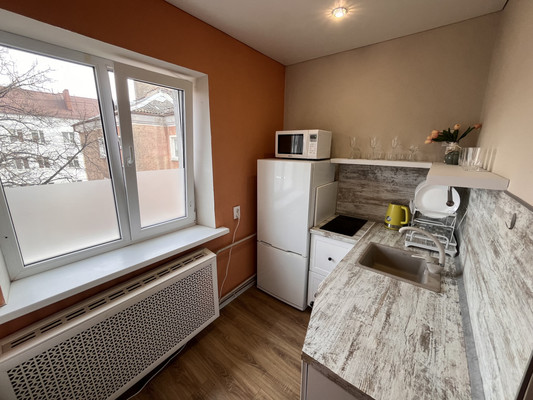 Продам двухкомнатную (2-комн.) квартиру, Ленинский пр-кт, 151, Калининград г