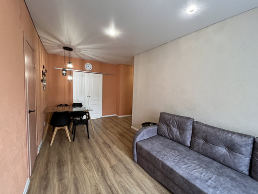 Продам двухкомнатную (2-комн.) квартиру, Ленинский пр-кт, 151, Калининград г