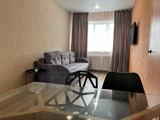 Продам двухкомнатную (2-комн.) квартиру, Ленинский пр-кт, 151, Калининград г