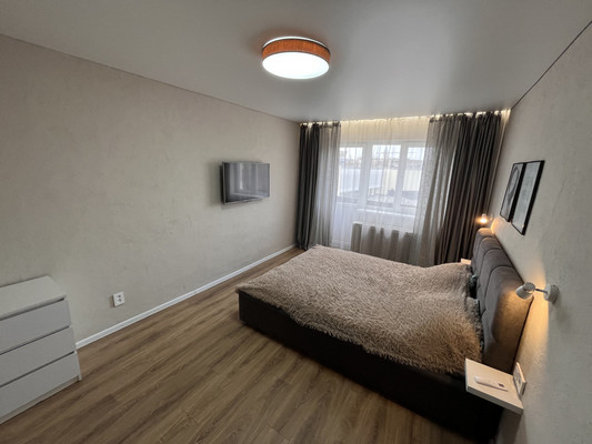 Продам двухкомнатную (2-комн.) квартиру, Ленинский пр-кт, 151, Калининград г