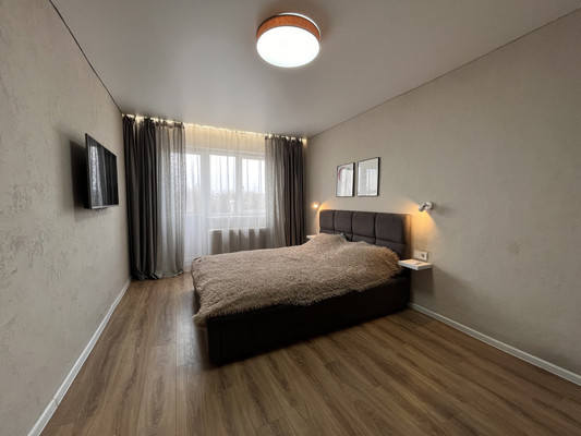 Продам двухкомнатную (2-комн.) квартиру, Ленинский пр-кт, 151, Калининград г