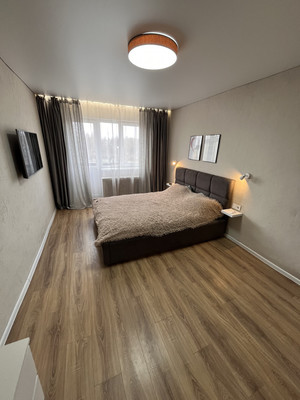 Продам двухкомнатную (2-комн.) квартиру, Ленинский пр-кт, 151, Калининград г