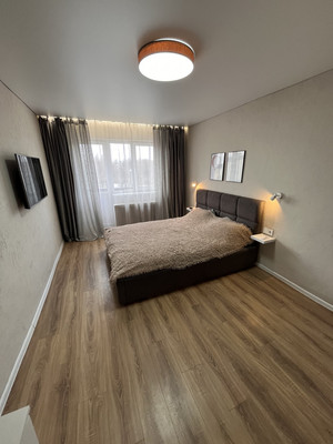 Продам двухкомнатную (2-комн.) квартиру, Ленинский пр-кт, 151, Калининград г