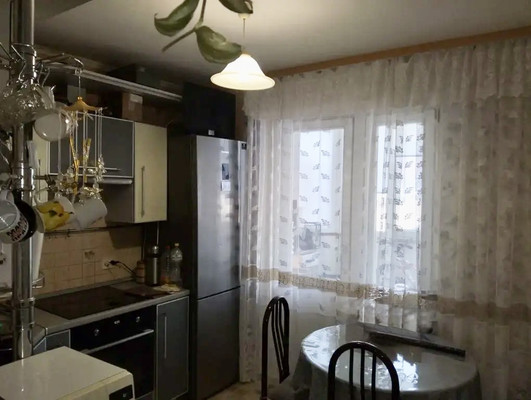 Продам трехкомнатную (3-комн.) квартиру, Дружбы ул, 1а, Чехов г