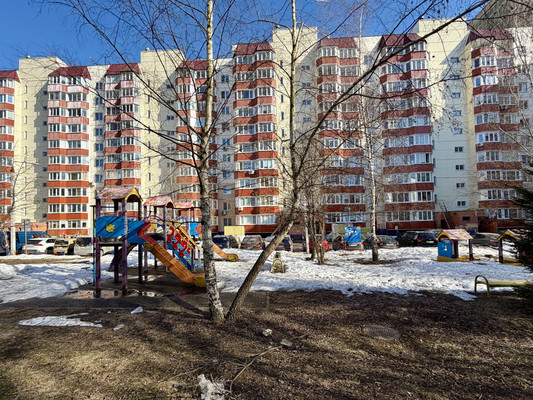 Продам трехкомнатную (3-комн.) квартиру, Дружбы ул, 1а, Чехов г