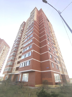 Продам трехкомнатную (3-комн.) квартиру, Вишневая ул, 3, Чехов г